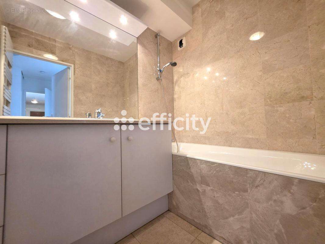 Appartement à ISSY-LES-MOULINEAUX