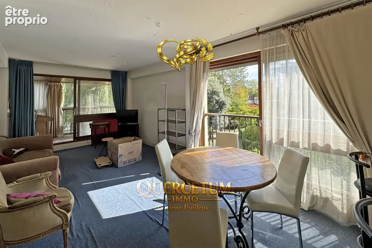 'CAMPHRIER SACRE ' : appartement 3 chambres 96 m2 - balcon filant 12 m2 - photo 4