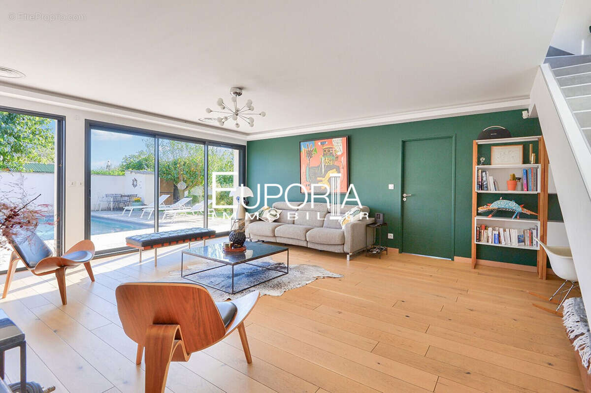 Maison à SATHONAY-VILLAGE