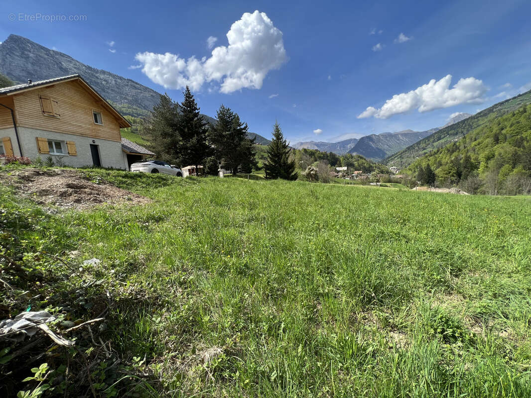 Terrain à LES CLEFS