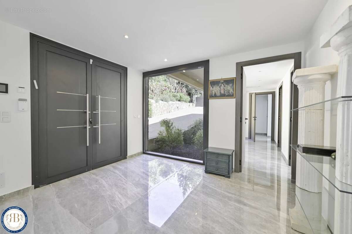 Maison à MOUGINS