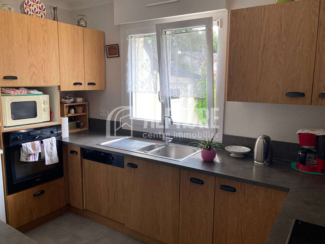 Savenay centre ville plain pied 4 chambres jardin garage - photo 9