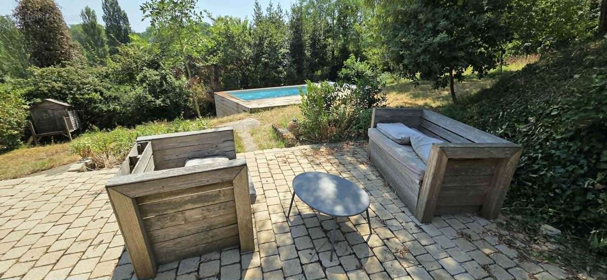 Maison 183 m² à Le Tourne  - photo 2