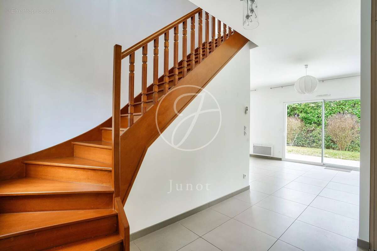 Maison à CROISSY-SUR-SEINE