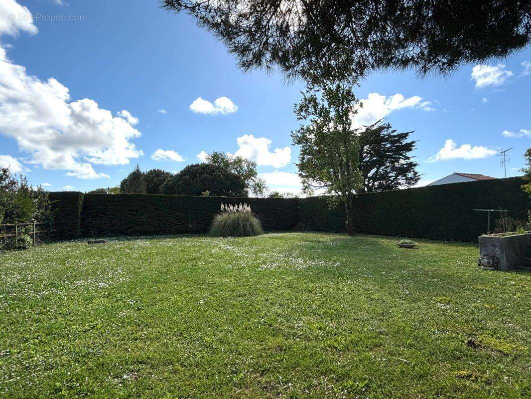 Maison à LA BREE-LES-BAINS