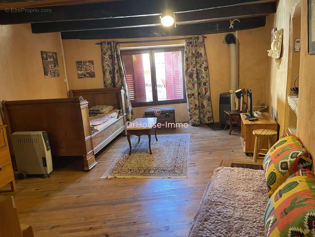 Maison à VERNOUX-EN-VIVARAIS