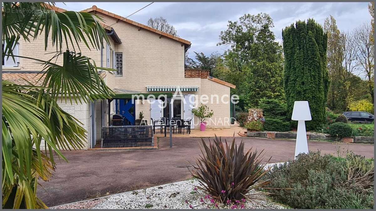 Maison à BRESSUIRE