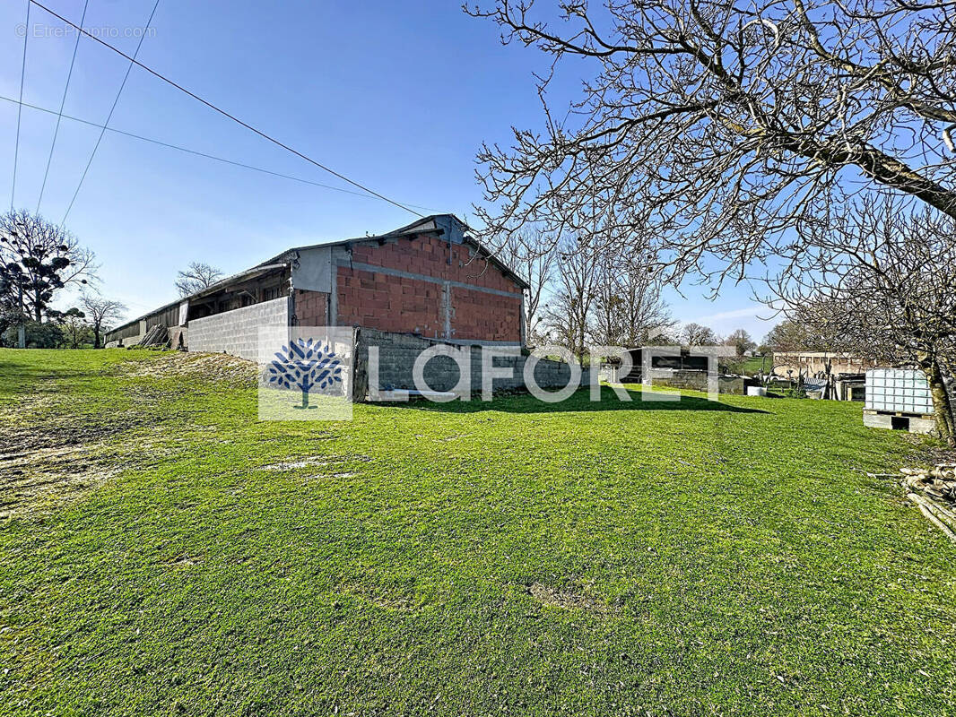 Terrain à BRESSUIRE