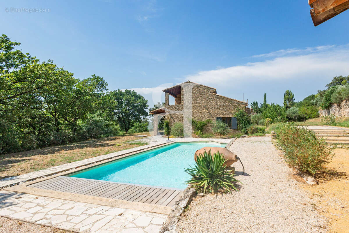 Maison 160 m² à Le Beaucet  - photo 8
