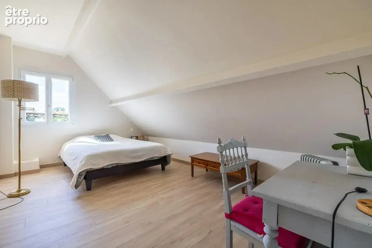Maison de 8 pièces de 183 m² à Saint-Michel-sur-Orge - photo 7