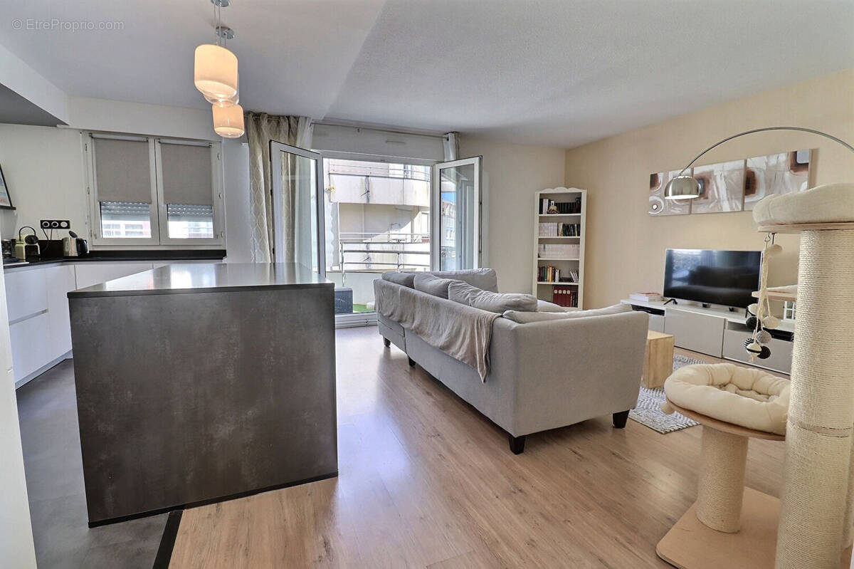 Appartement à BILLERE