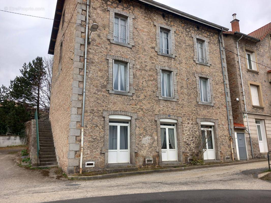 Appartement à DUNIERES