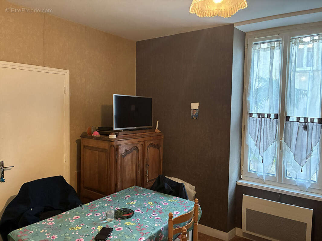 Appartement à MARENNES