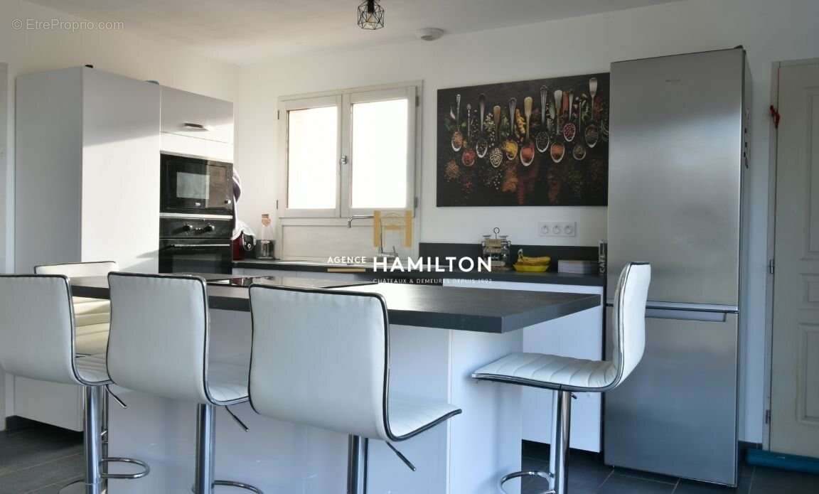 Maison moderne de plain-pied avec suite parentale et grand terrain - photo 13