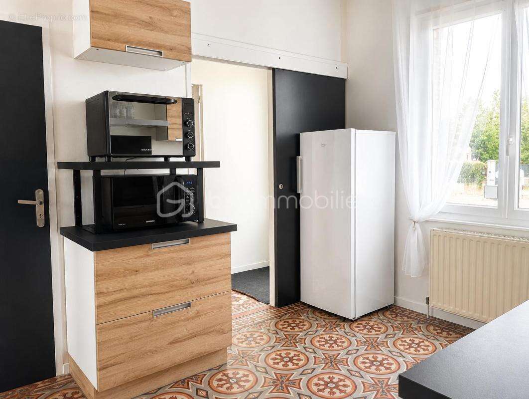 EXCLUSIVITÉ – AMAGNE – Maison de caractère des années 30 avec 2 849 m² de terrain - photo 4