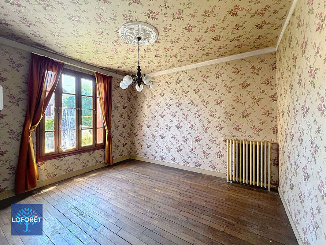 Maison Corbeil Essonnes 5 pièce(s) 83.66 m2 - photo 2
