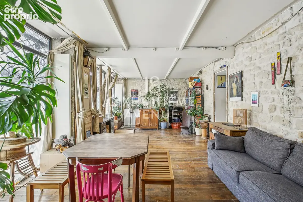 Angle Clignancourt / Poulet - Duplex 89m² Carrez, 111 m² au sol - photo 2