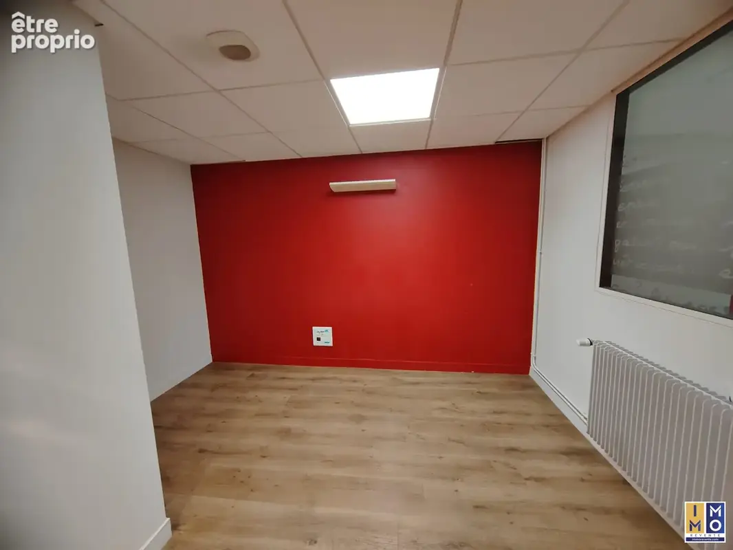 Commerce 152 m² à vendre à Mehun-Sur-Yevre (18500) - photo 5