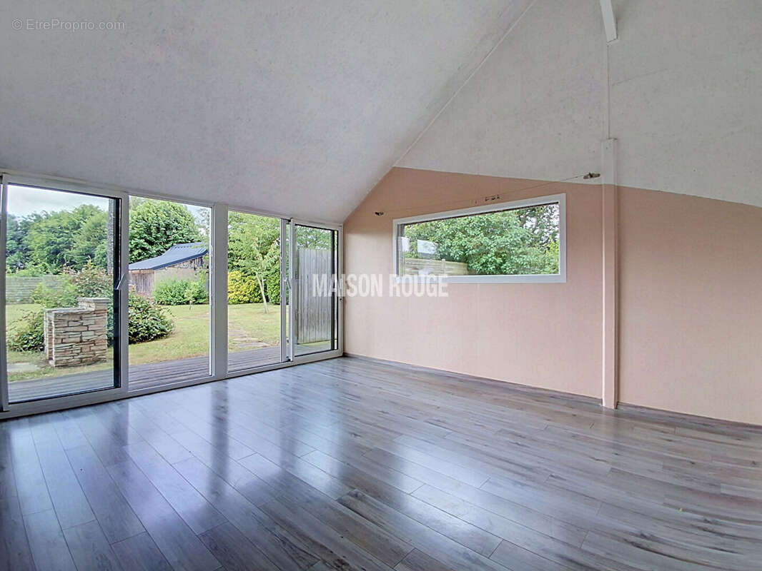 Le charme authentique et les volumes généreux qui font la différence - Maison à proximité du bourg de Yffiniac - photo 6