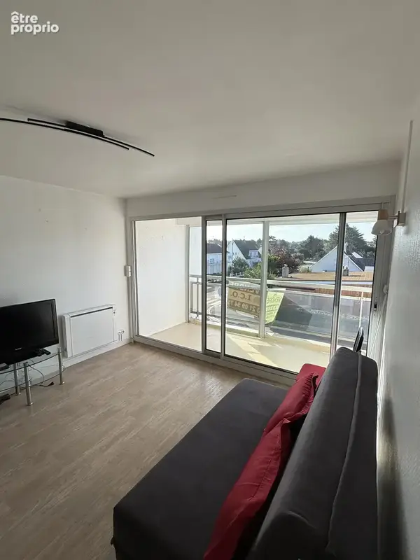 Appartement 2 pièces avec balcon, cave et parking - photo 5