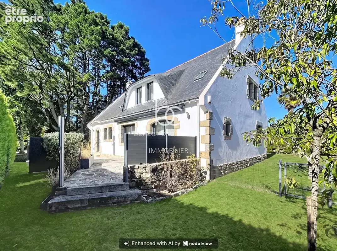 PLOEREN - Maison Familiale 215 m² - 6 Chambres - Terrain 1096 m² - photo 2