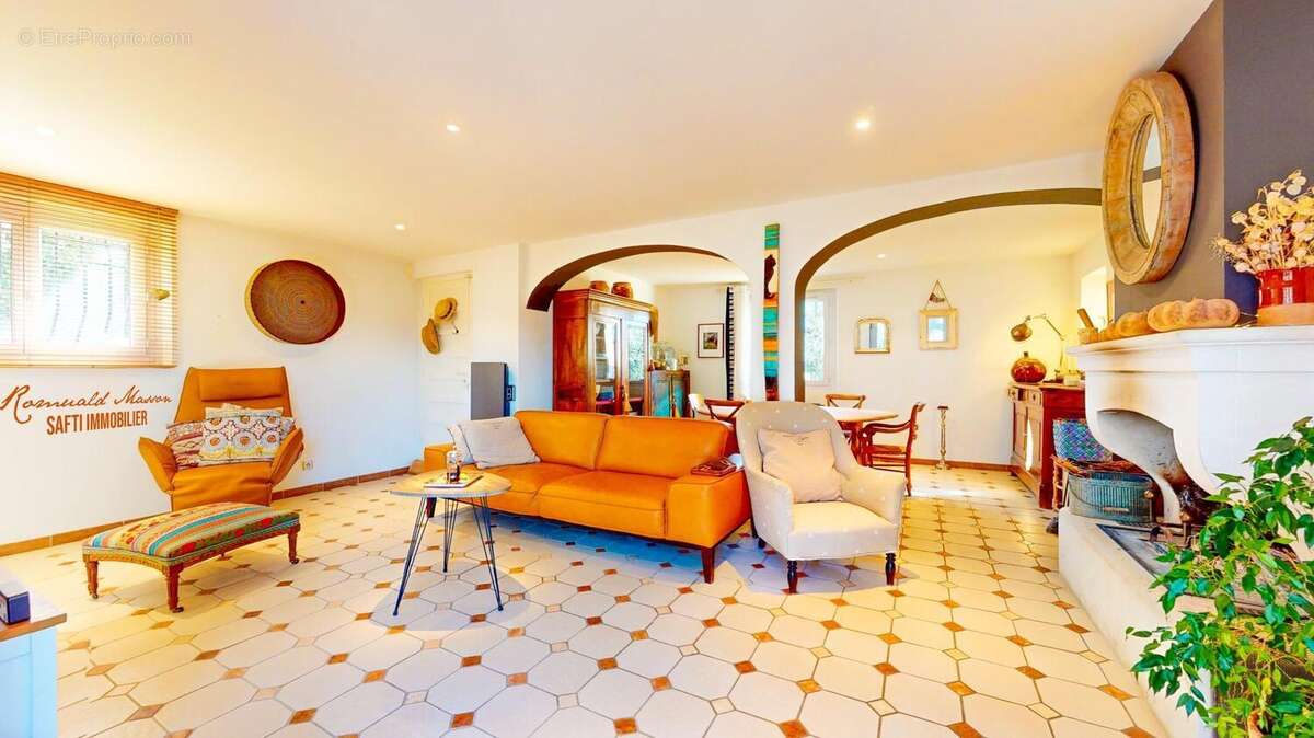Photo 3 - Maison à FORCALQUEIRET