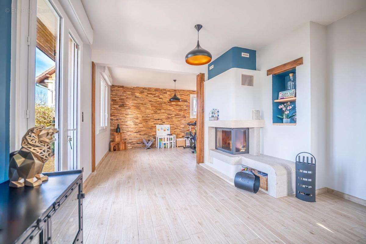 Maison à SARGE-LES-LE-MANS