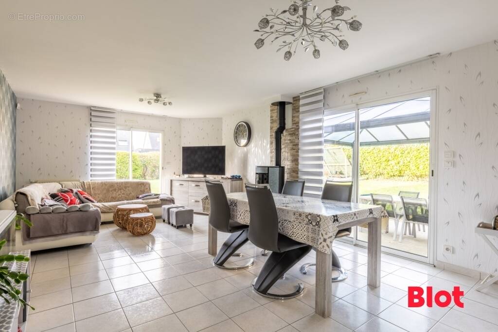 Maison à SAINT-AUBIN-D'AUBIGNE