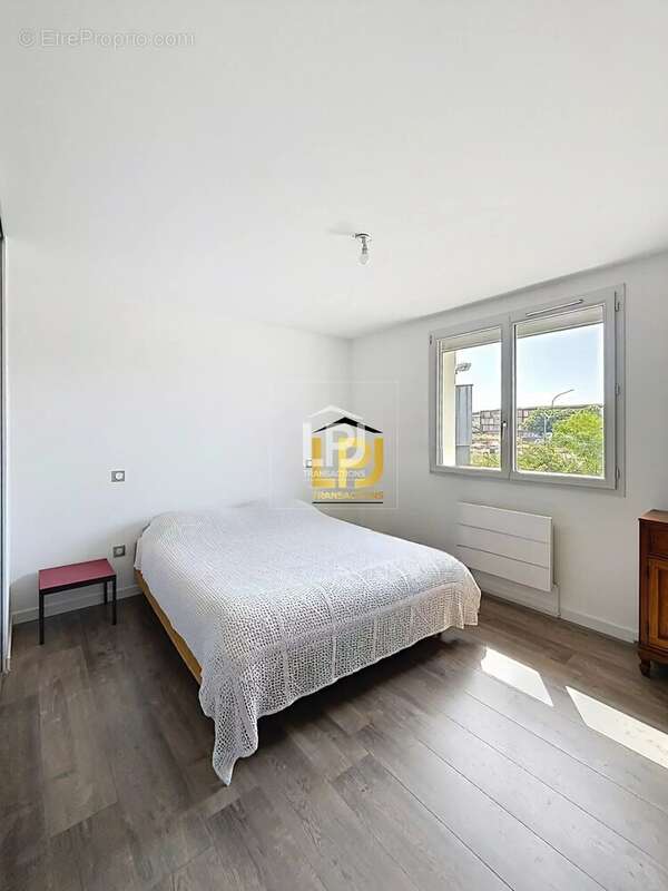 Maison familiale T4 entièrement rénovée au cœur d'Auterive – 110 m² – Jardin, terrasse et stationnements - photo 9
