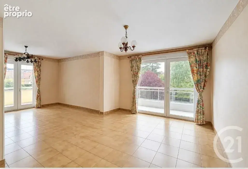 Appartement 4 pièces 74 m² à vendre à Rambouillet (78120) - photo 2