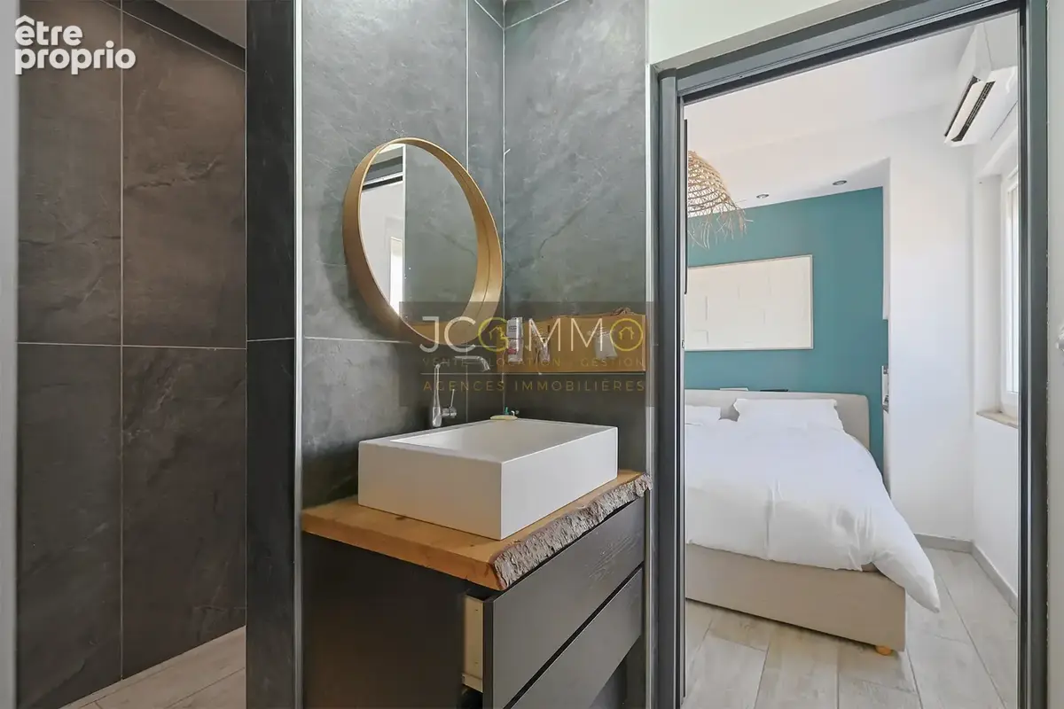 Maison composée de 3 appartements au Cap Brun - photo 7