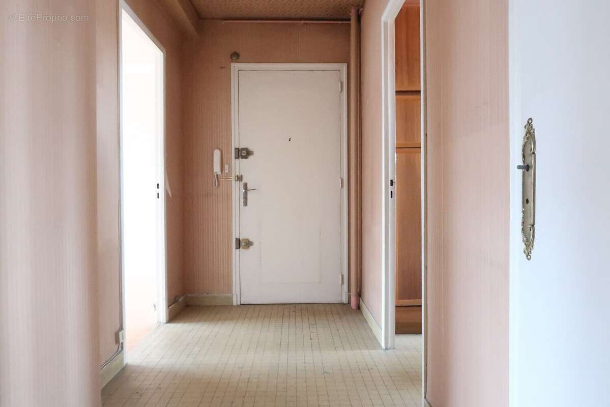 Appartement à SAINT-ETIENNE