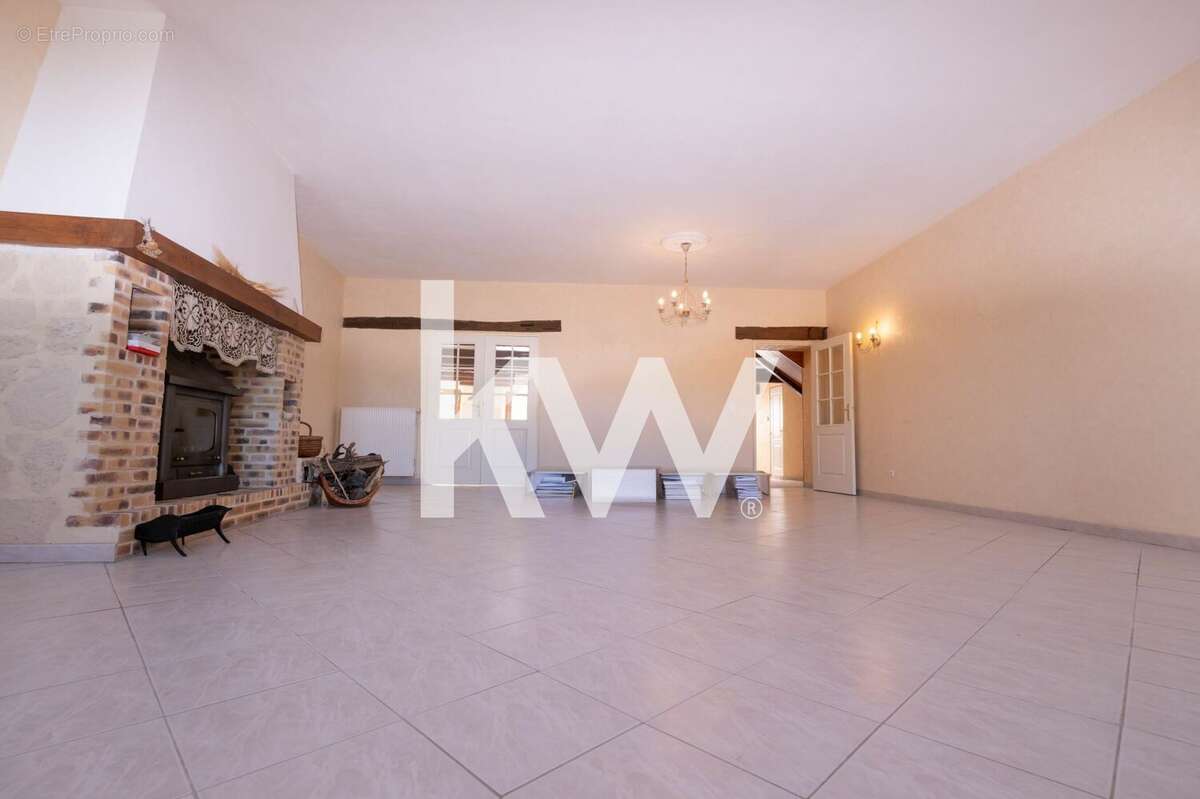 Maison à VERNEUIL-SUR-VIENNE