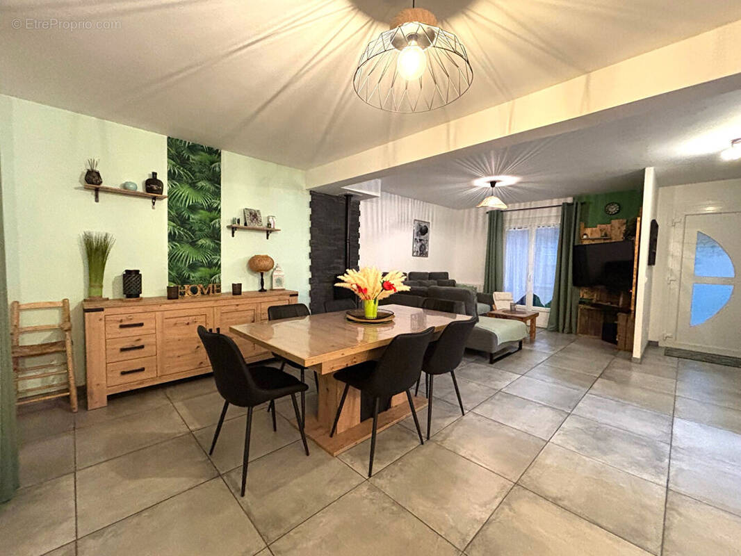 Maison à CIRES-LES-MELLO