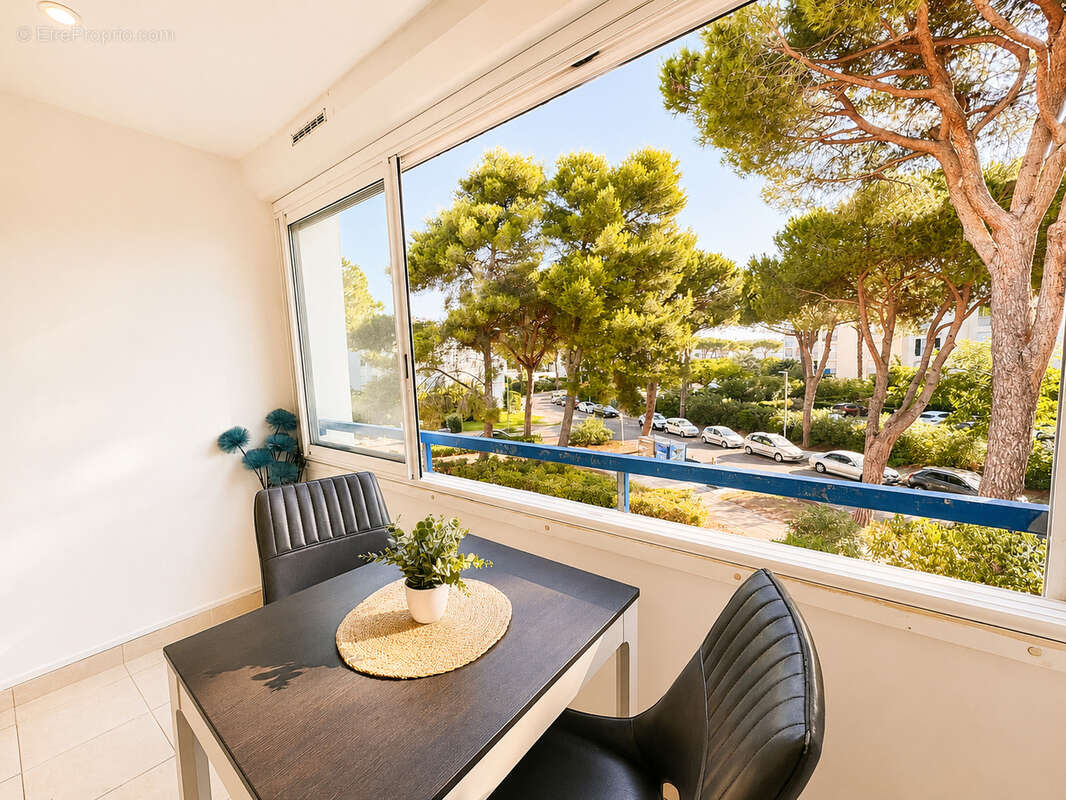 STUDIO 25.64 m2 habitable avec parking privé QUARTIER PONANT - photo 9