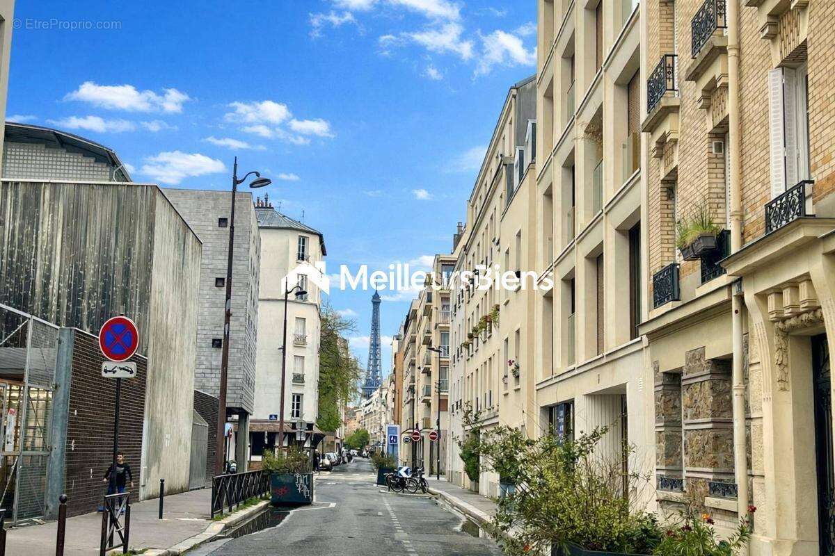 Appartement à PARIS-15E