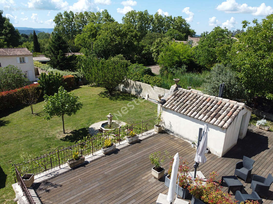 Un bien unique au coeur de Cucuron ? 200 m², 4 suites, grand jardin - photo 3