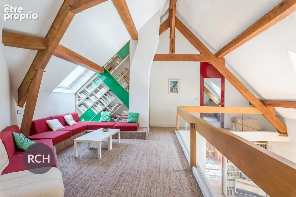 Proche Montfort-l'Amaury - Maison d'architecte baignée de lumière avec piscine chauffée et terrain arboré - photo 11
