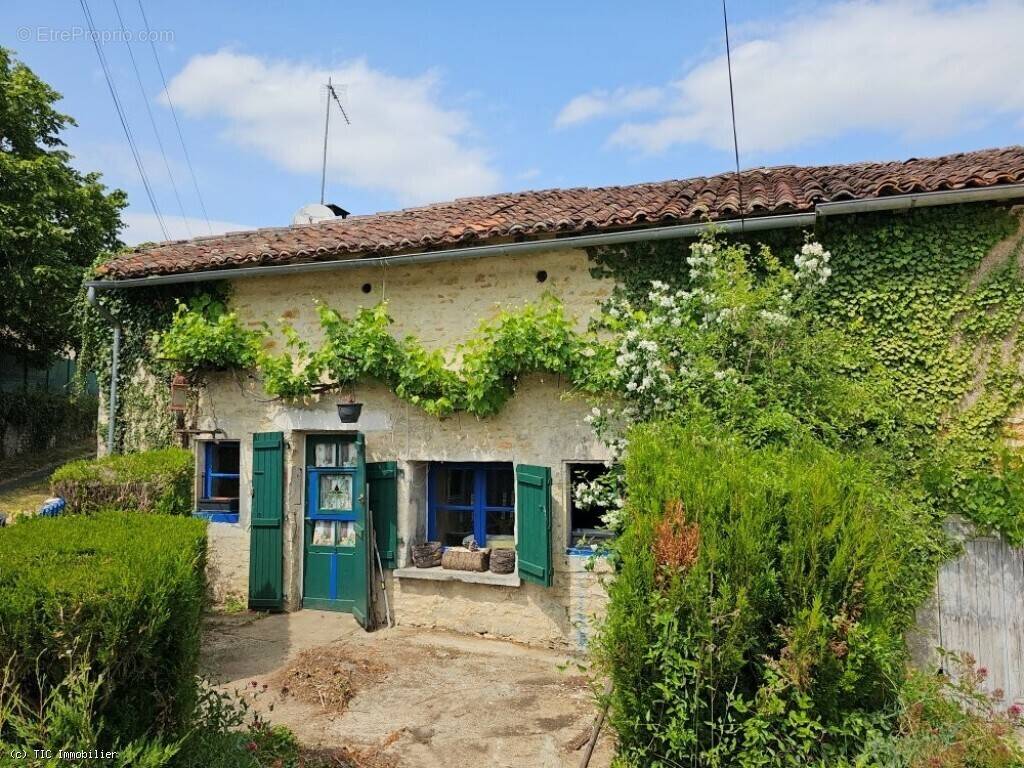 Maison à SAINT-CLAUD
