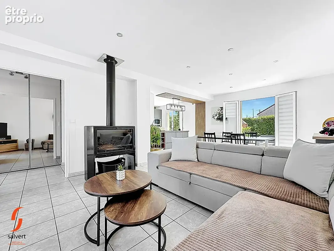 A vendre, Maison de plain pied 5 chambres  et un bureau, jardin de 1390m2 - photo 3