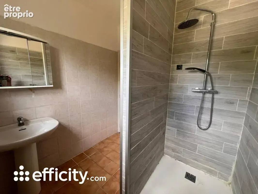 Maison 6 pièces 90 m² à vendre à La Riviere-De-Corps (10440) - photo 12