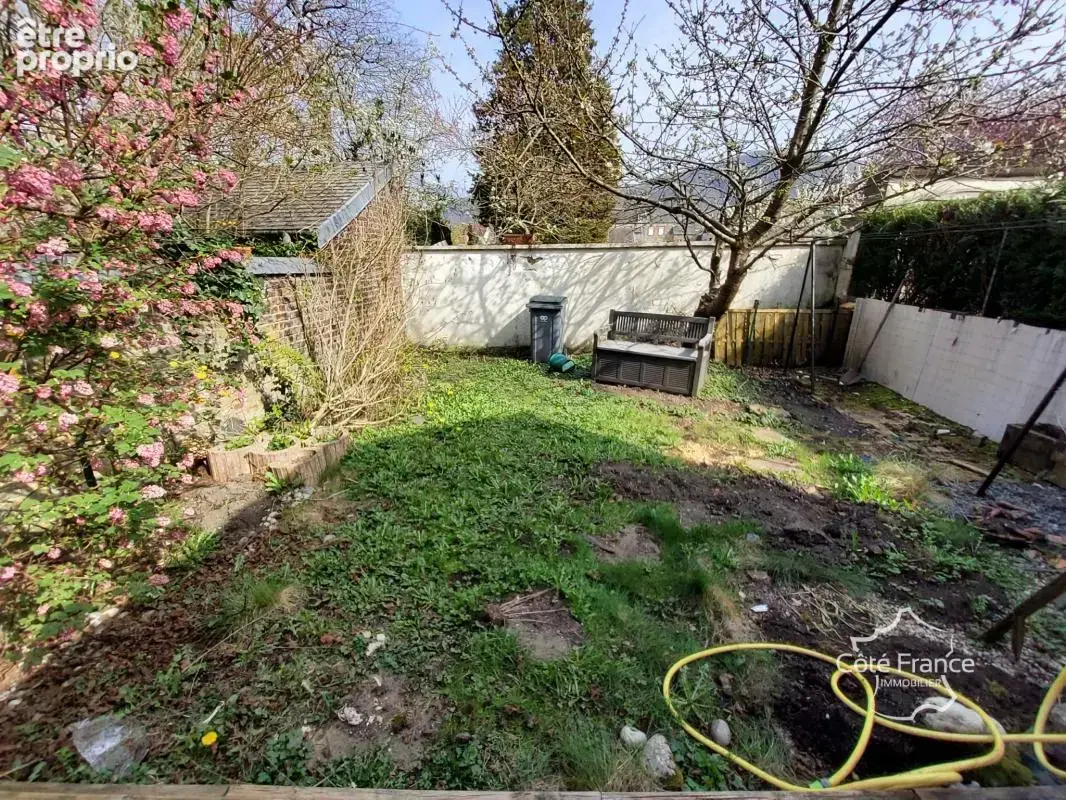 EXCLUSIVITÉ   IDÉAL FAMILLE. Revin (08). Maison cinq chambre - photo 7