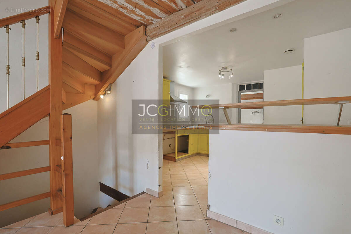 Maison de village 130m2 (T4 + Garage) - photo 5