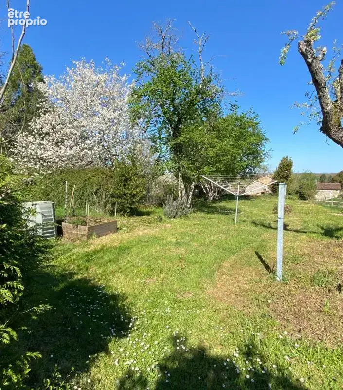 Charras - Maison 131 m² avec grange située sur une impasse - photo 19