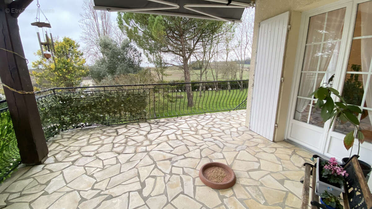 Maison à SAINT-FORT-SUR-GIRONDE