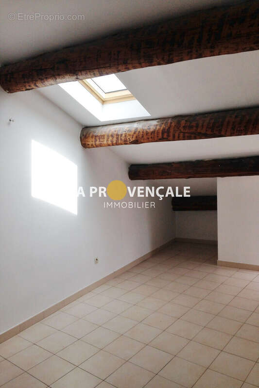 Appartement à TRETS