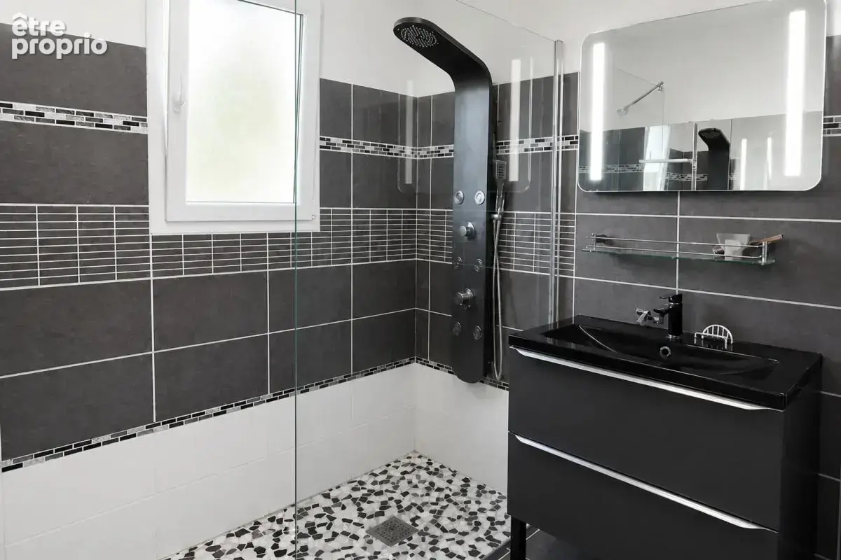 Maison de 5 pièces de 110 m² à Val-de-Livenne - photo 9