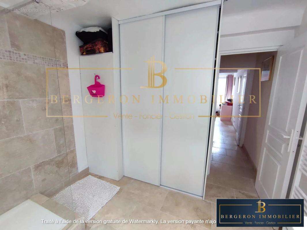 Maison à SAINT-CEZAIRE-SUR-SIAGNE