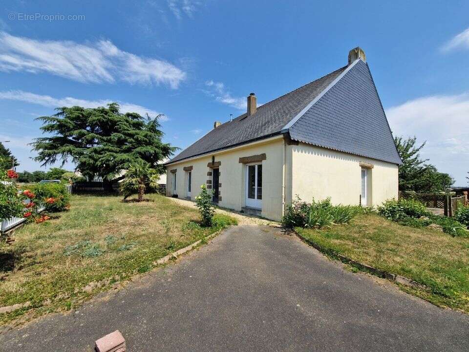 Maison avec fort potentiel - Deux espaces de vie - Grenier - photo 10