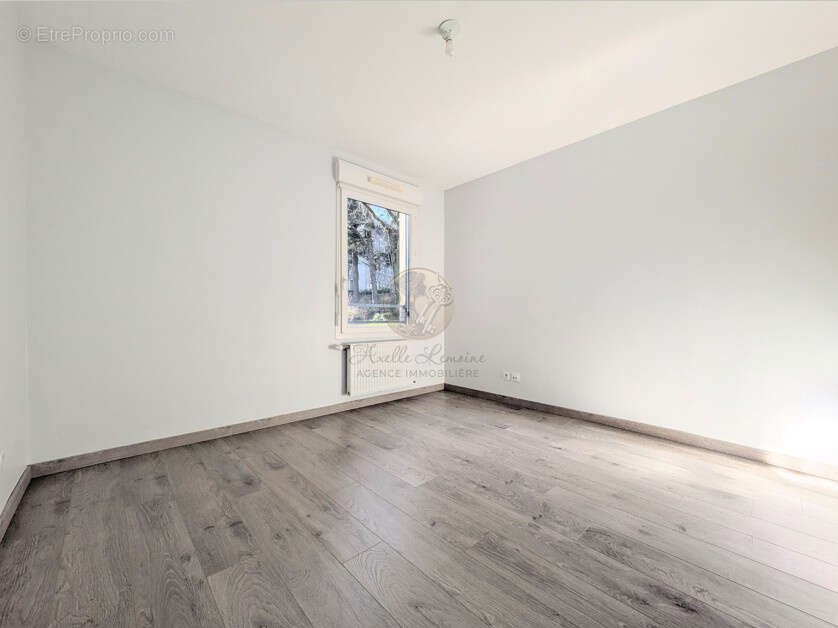 Appartement à SAINT-GENIS-LAVAL
